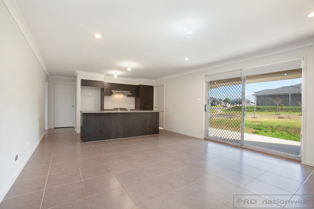 42 Sandpiper Circuit ABERGLASSLYN 3
