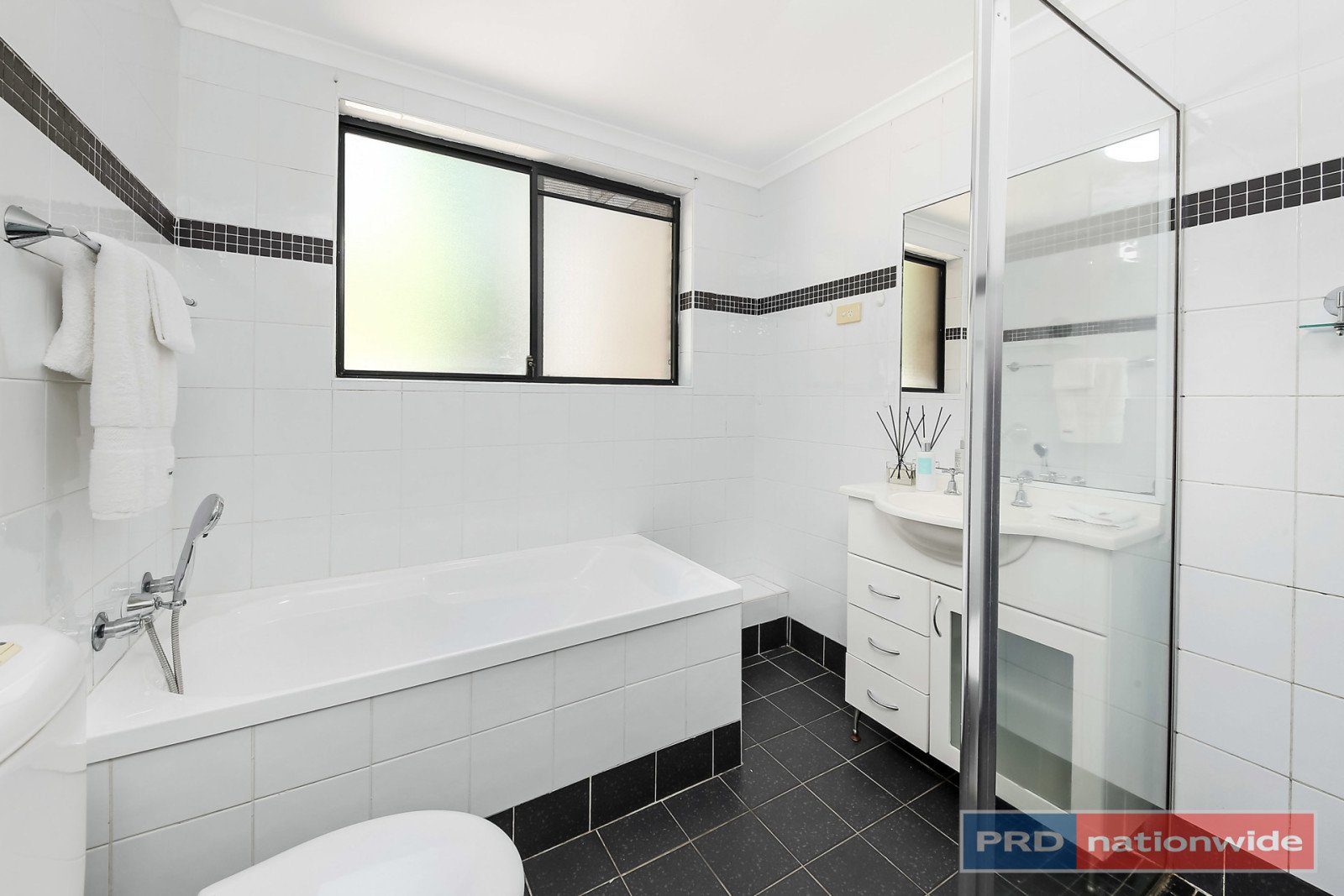 4/2 Shaftesbury Street CARLTON 4