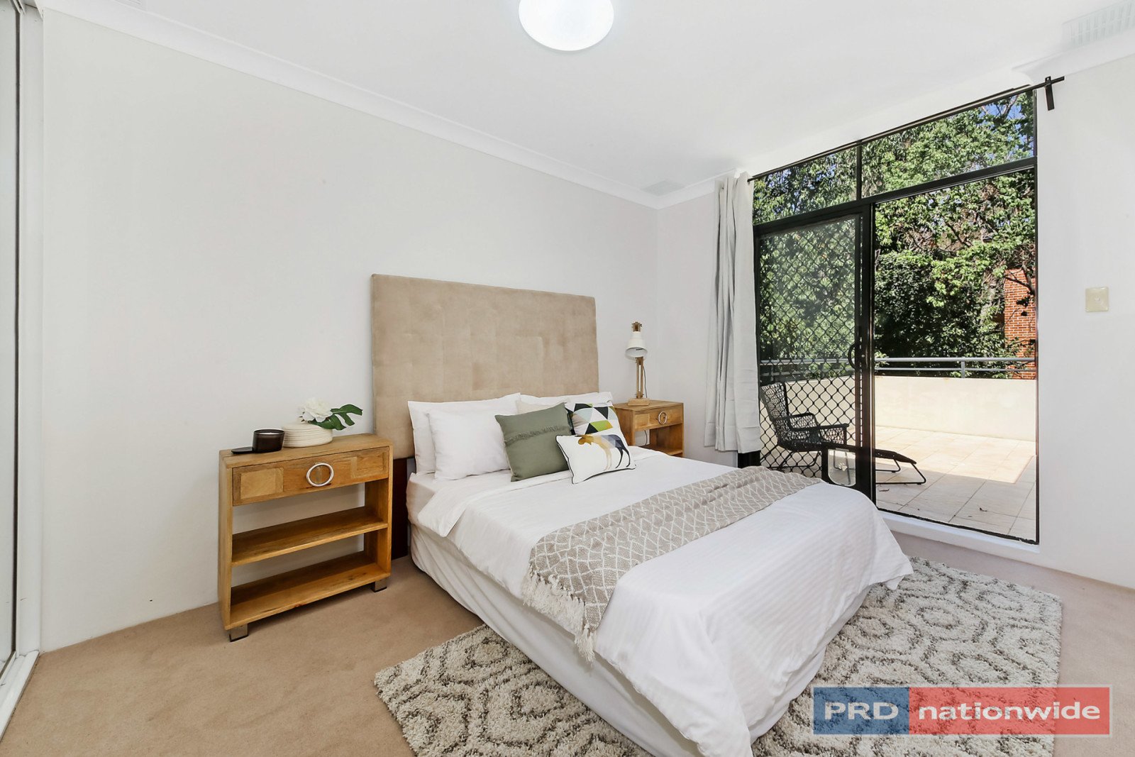 4/2 Shaftesbury Street CARLTON 5