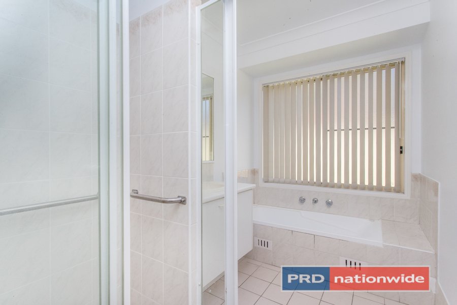 42 Sherwood Circuit PENRITH 12