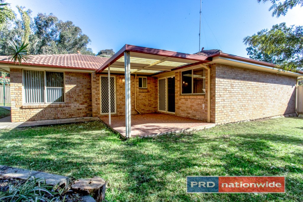 42 Sherwood Circuit PENRITH 17