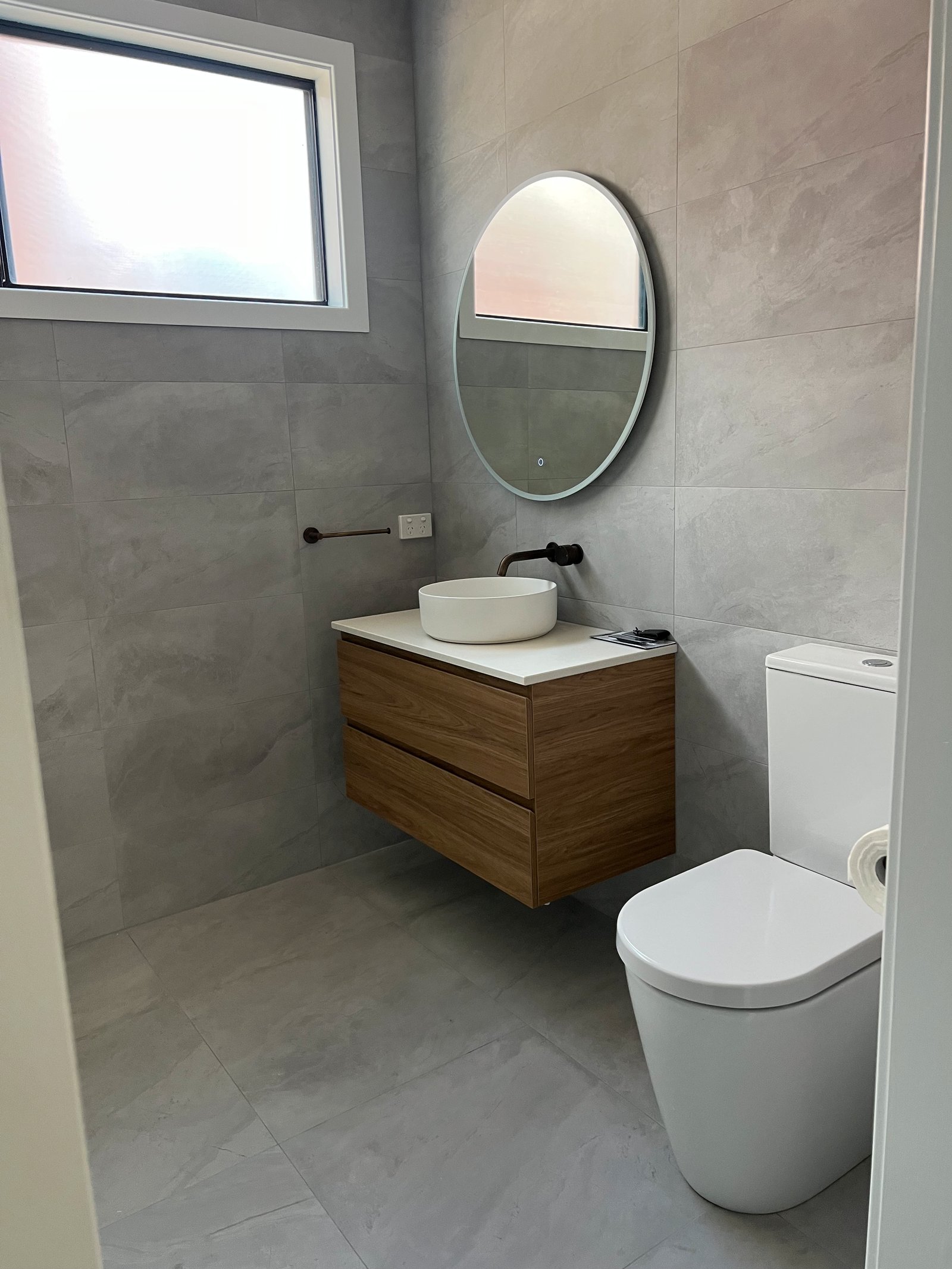 42 Stuart St  Kotara South 10