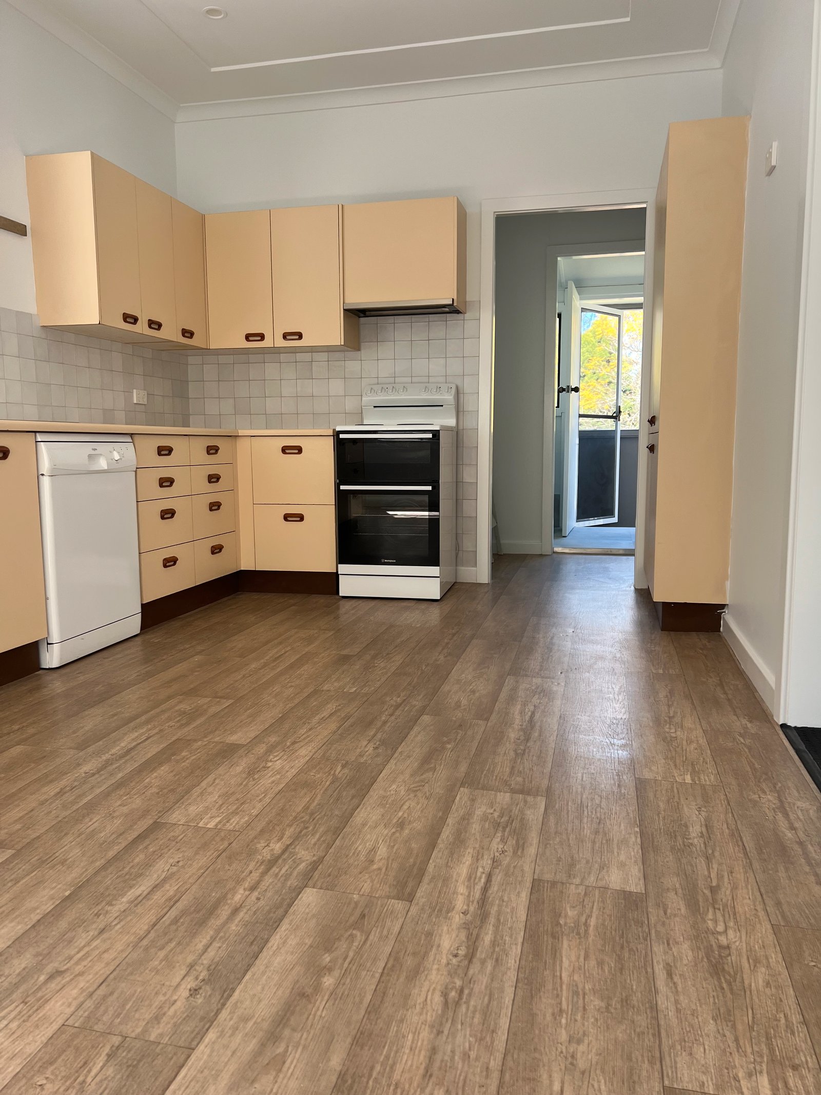 42 Stuart St  Kotara South 12