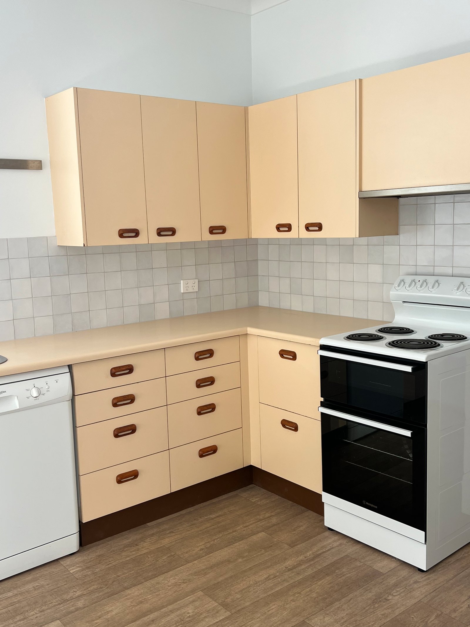 42 Stuart St  Kotara South 17