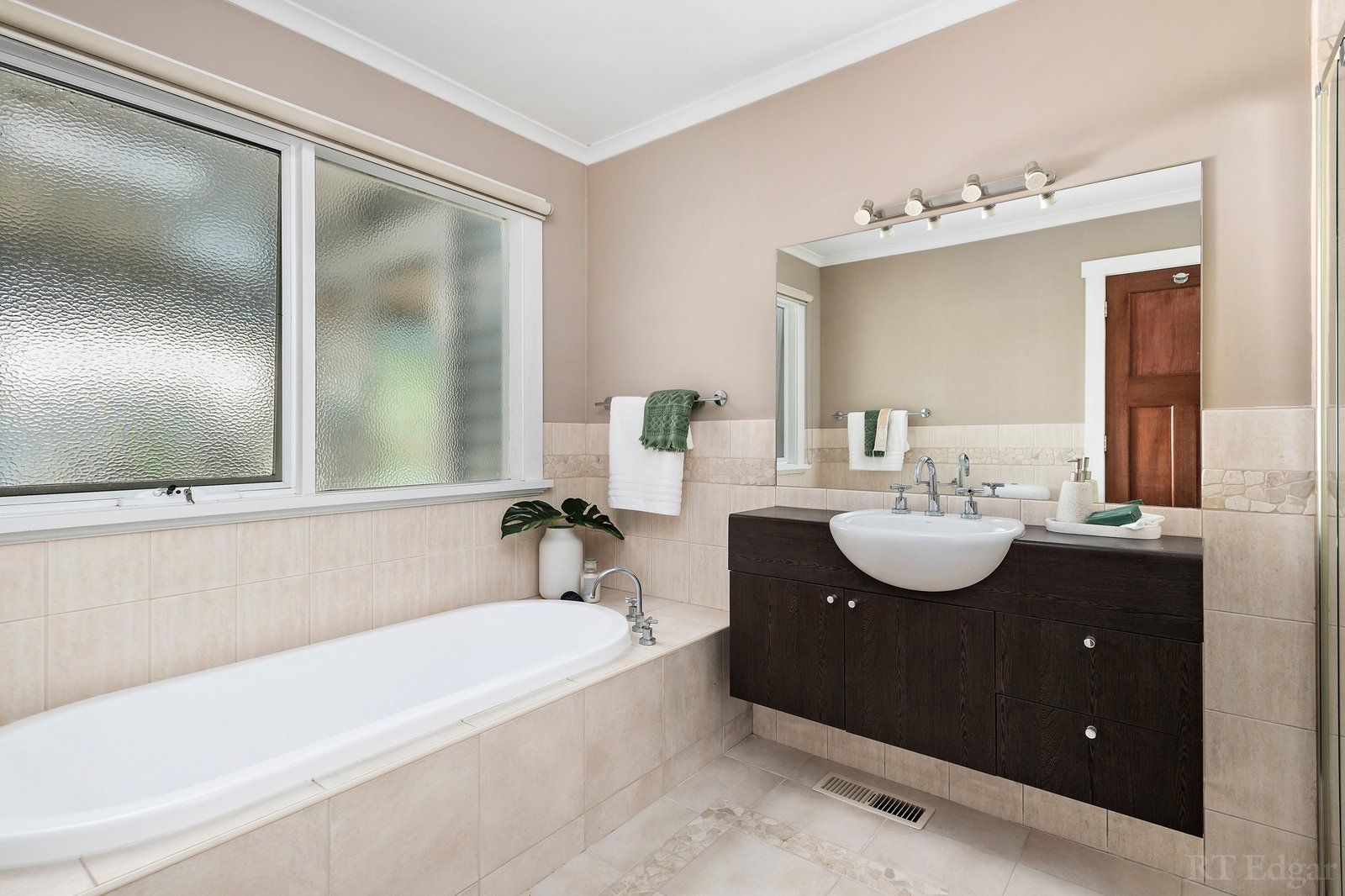 Real Estate and Property in 42 Summerhill Road, Glen Iris, VIC