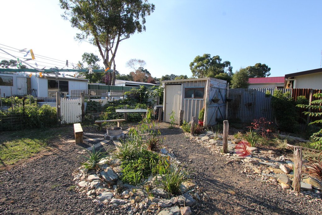 42 Surrey Street LINTON 13