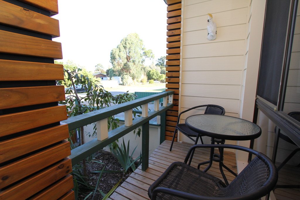 42 Surrey Street LINTON 18