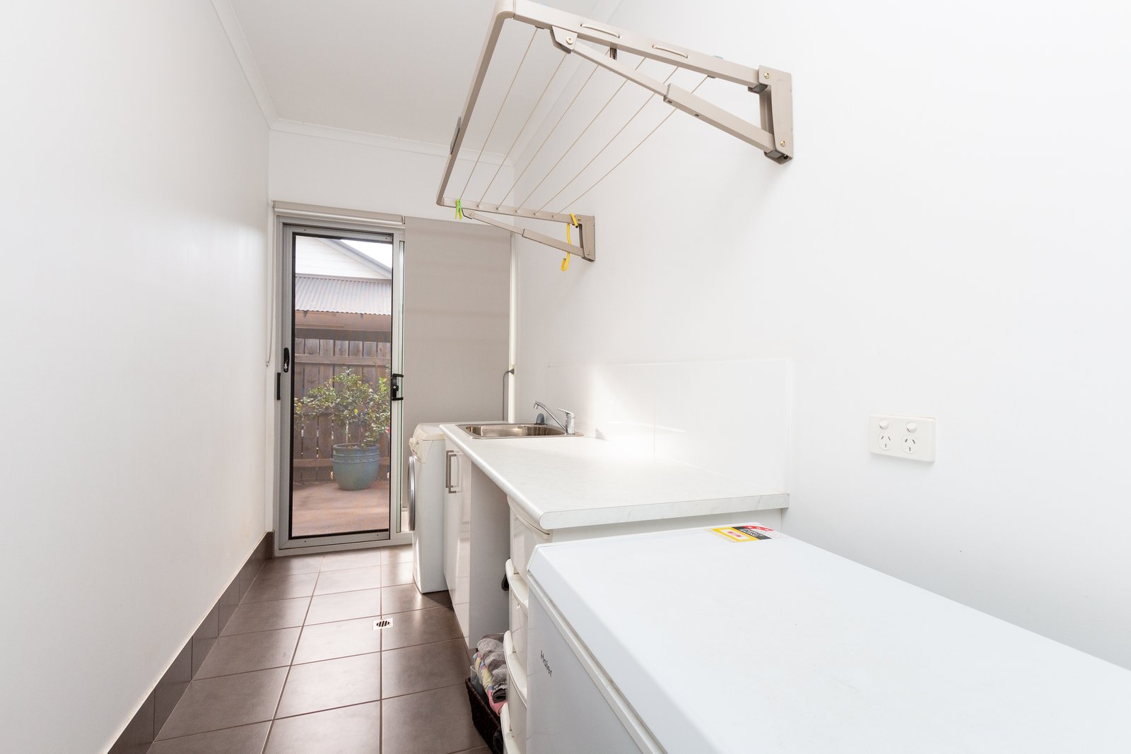 42 Tanami Drive BILINGURR 10