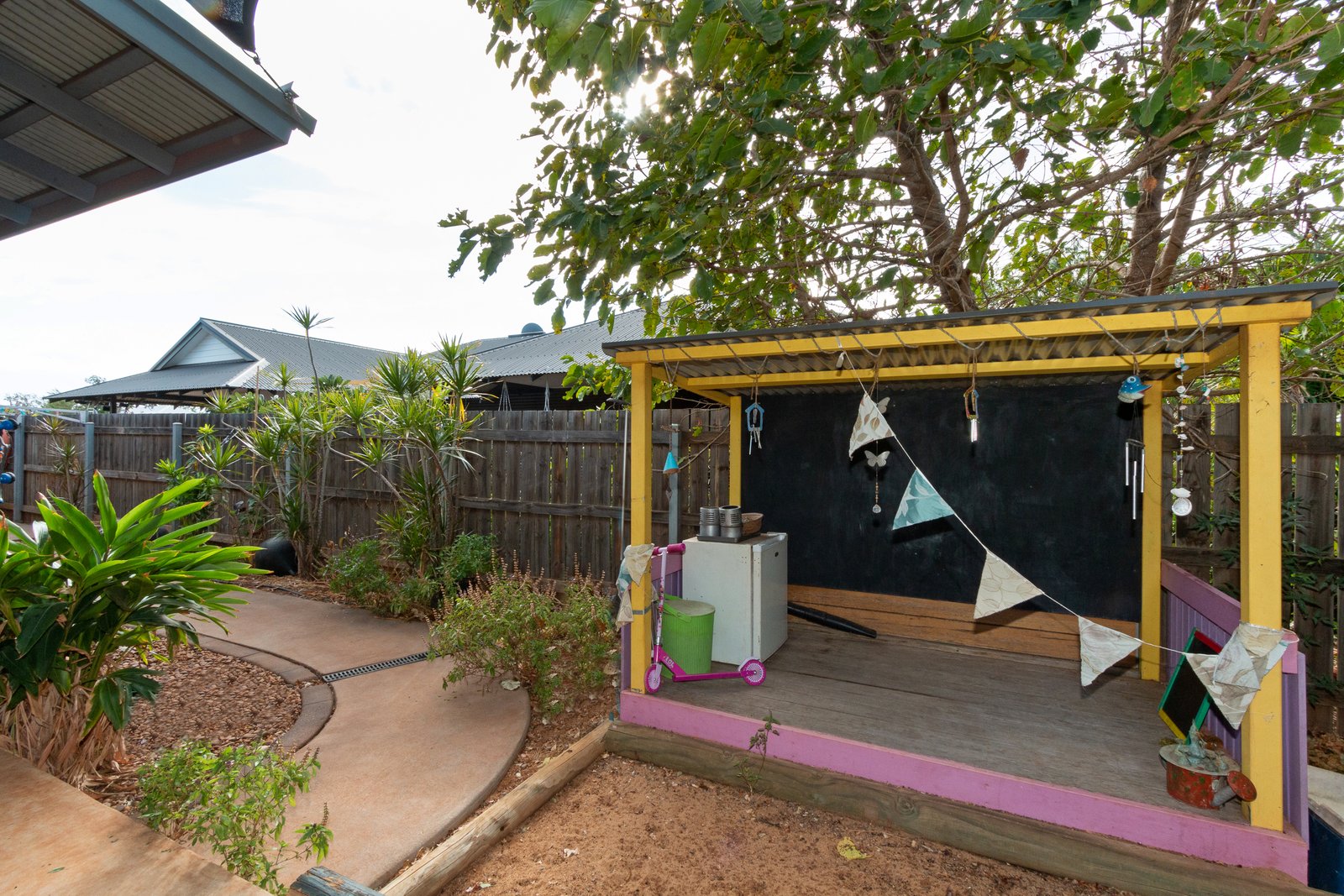 42 Tanami Drive BILINGURR 27