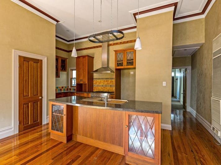 Gallery: 42 Tarrengower Street