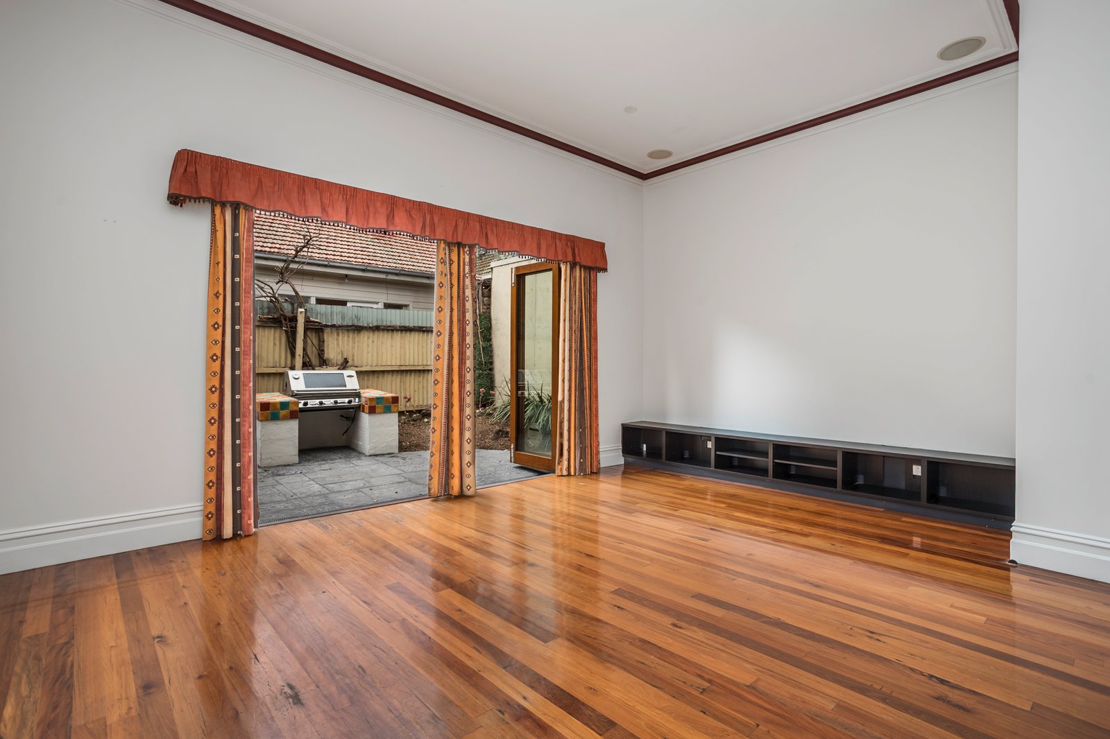 Gallery: 42 Tarrengower Street