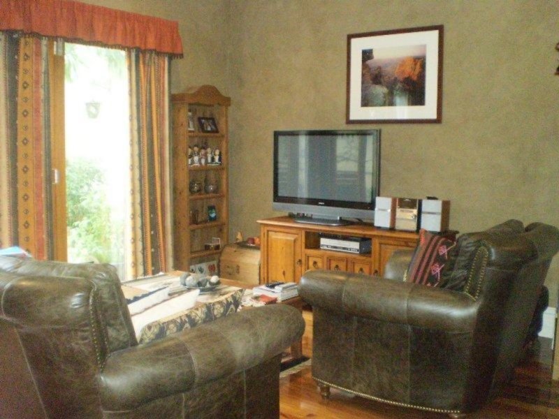 Gallery: 42 Tarrengower Street