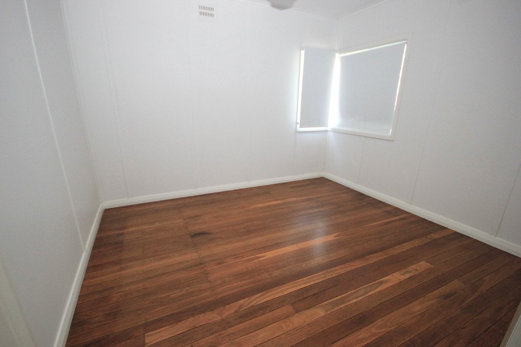 42 The Boulevarde  DUNBOGAN 11