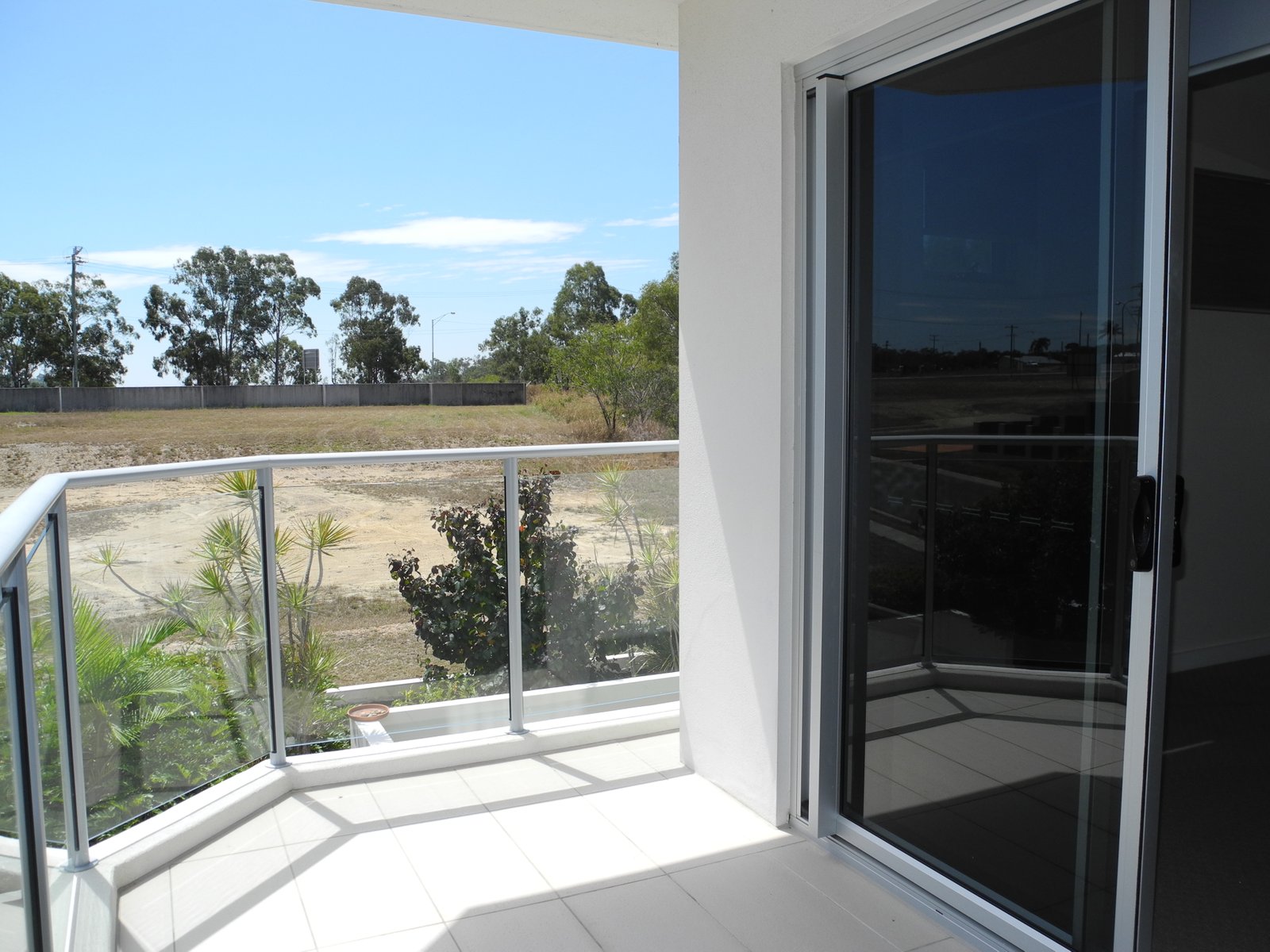 4/2 The Promenade BOYNE ISLAND 15