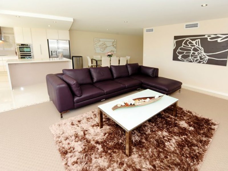 4/2 The Promenade BOYNE ISLAND 3