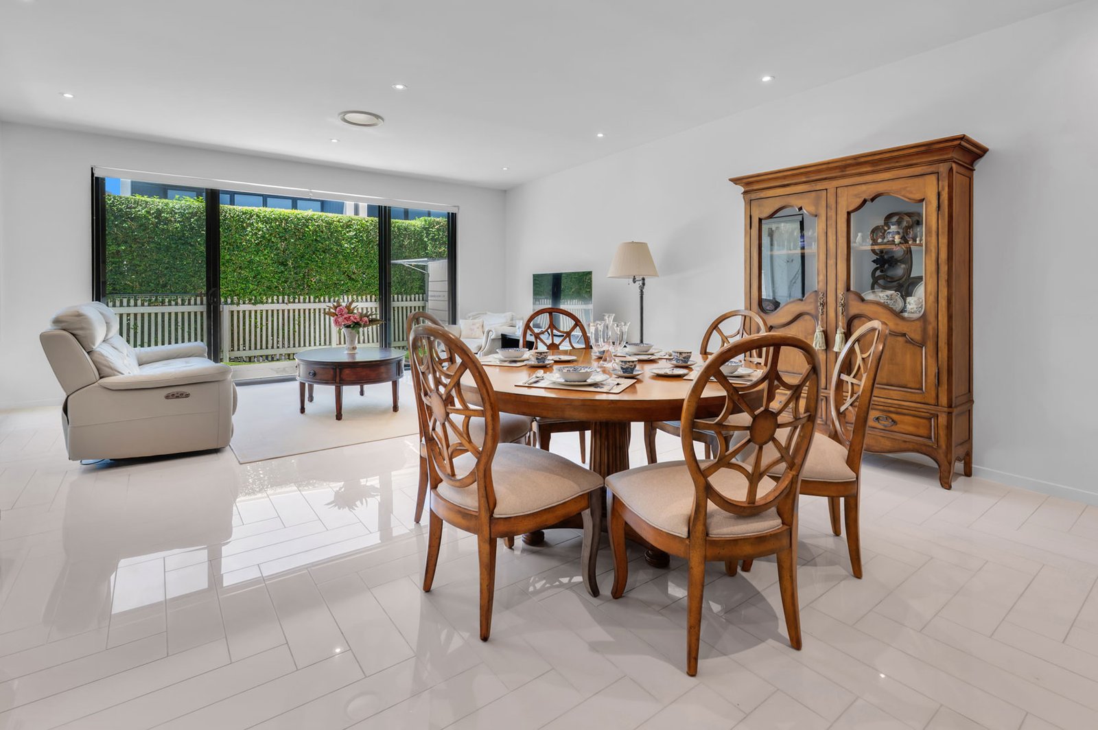 42 Theatre Drive BENOWA 8