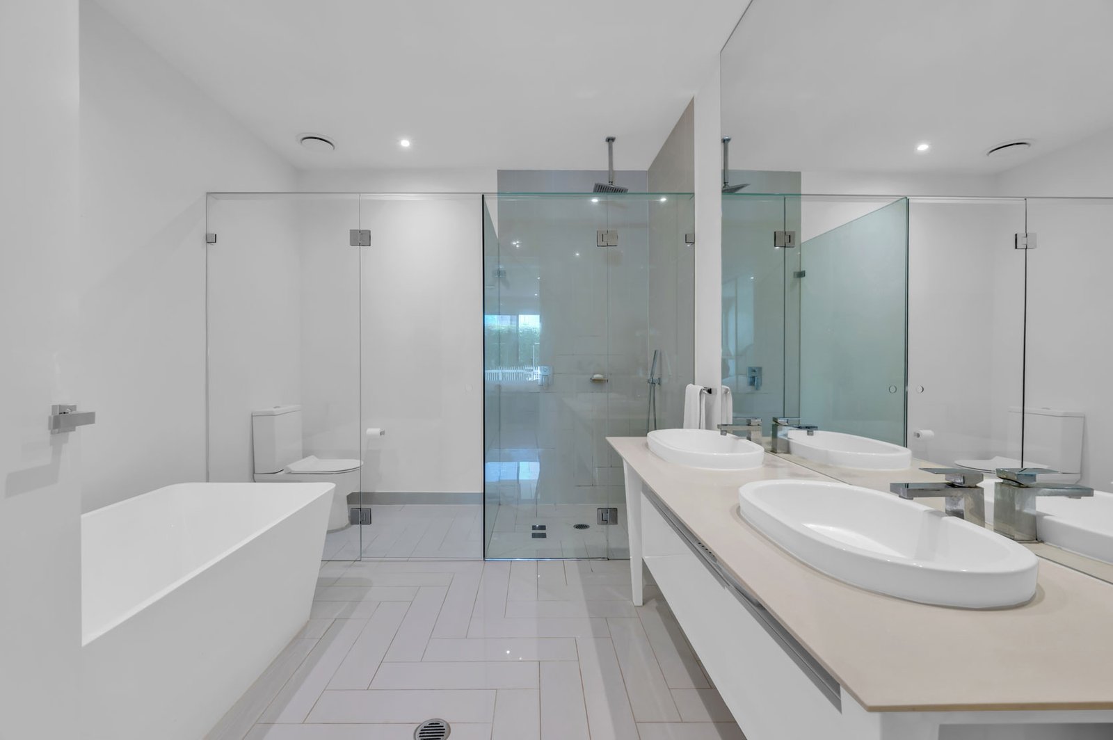 42 Theatre Drive BENOWA 15