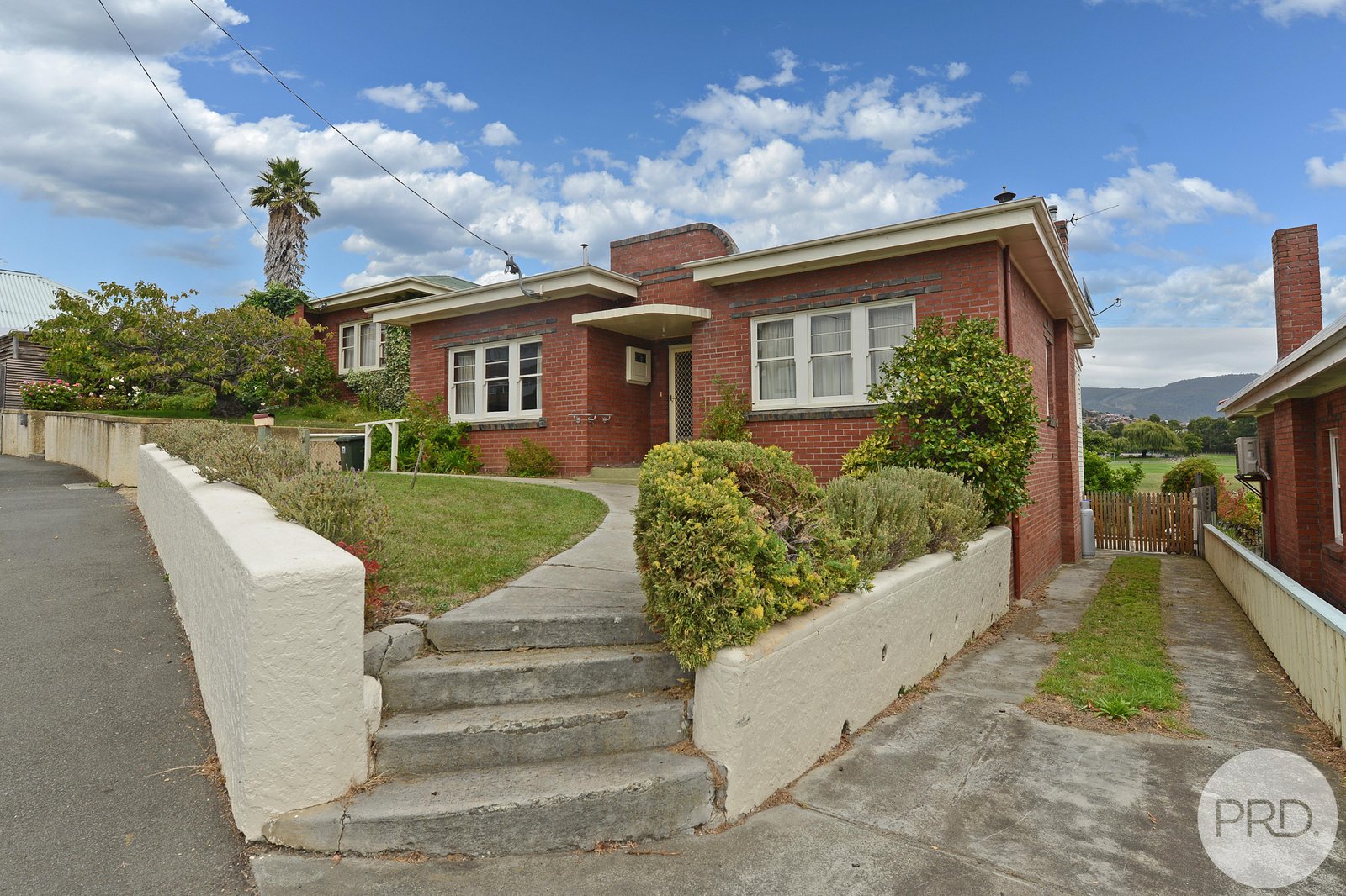 42 TOWER Road NEW TOWN 1