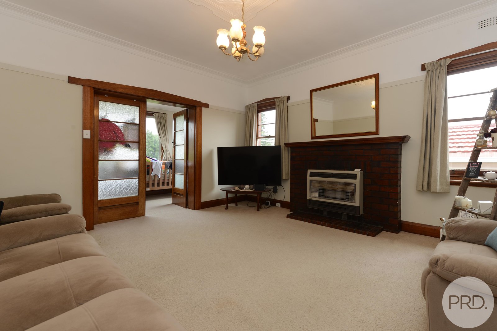 42 TOWER Road NEW TOWN 2