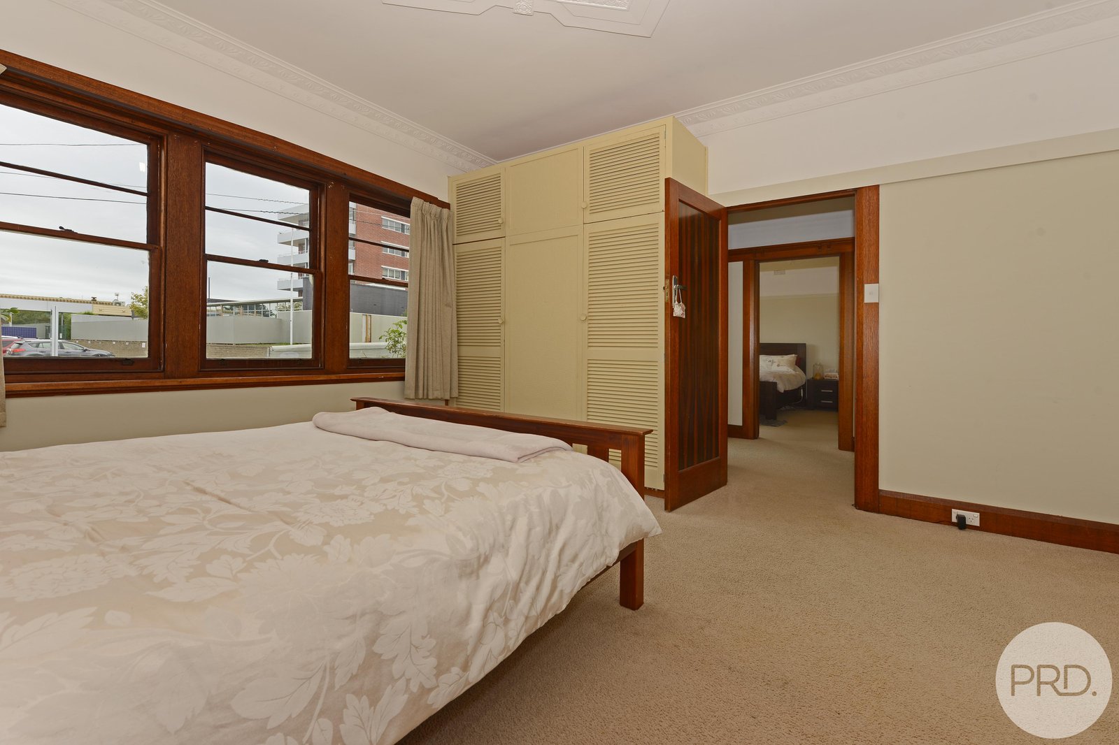 42 TOWER Road NEW TOWN 6