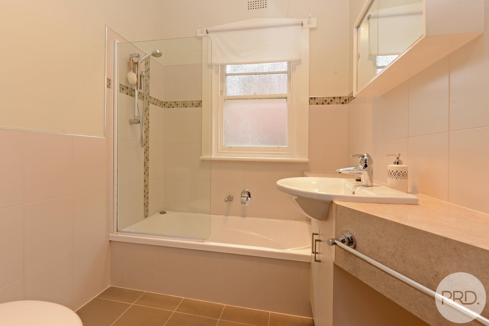 42 TOWER Road NEW TOWN 7