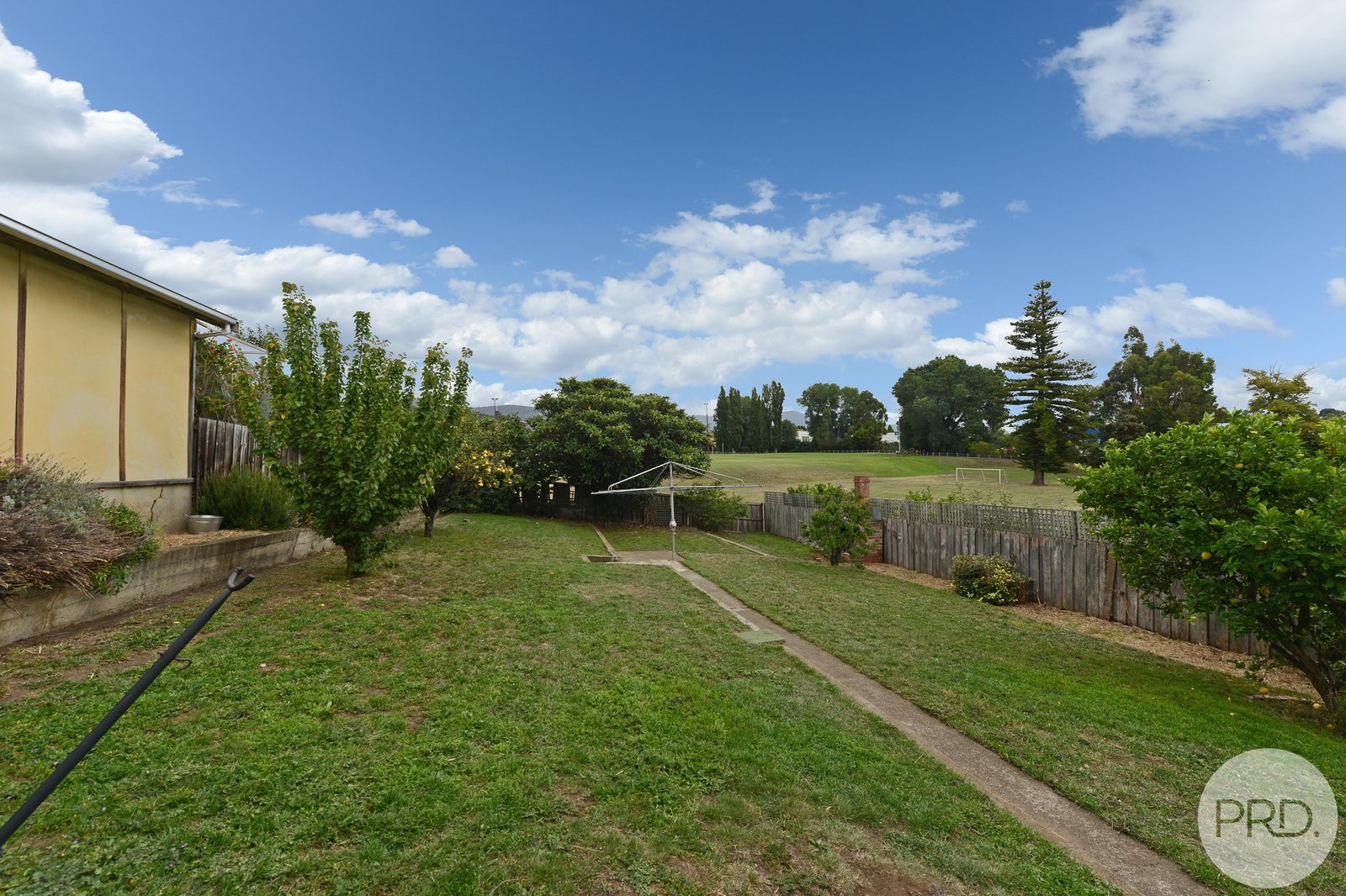 42 TOWER Road NEW TOWN 8