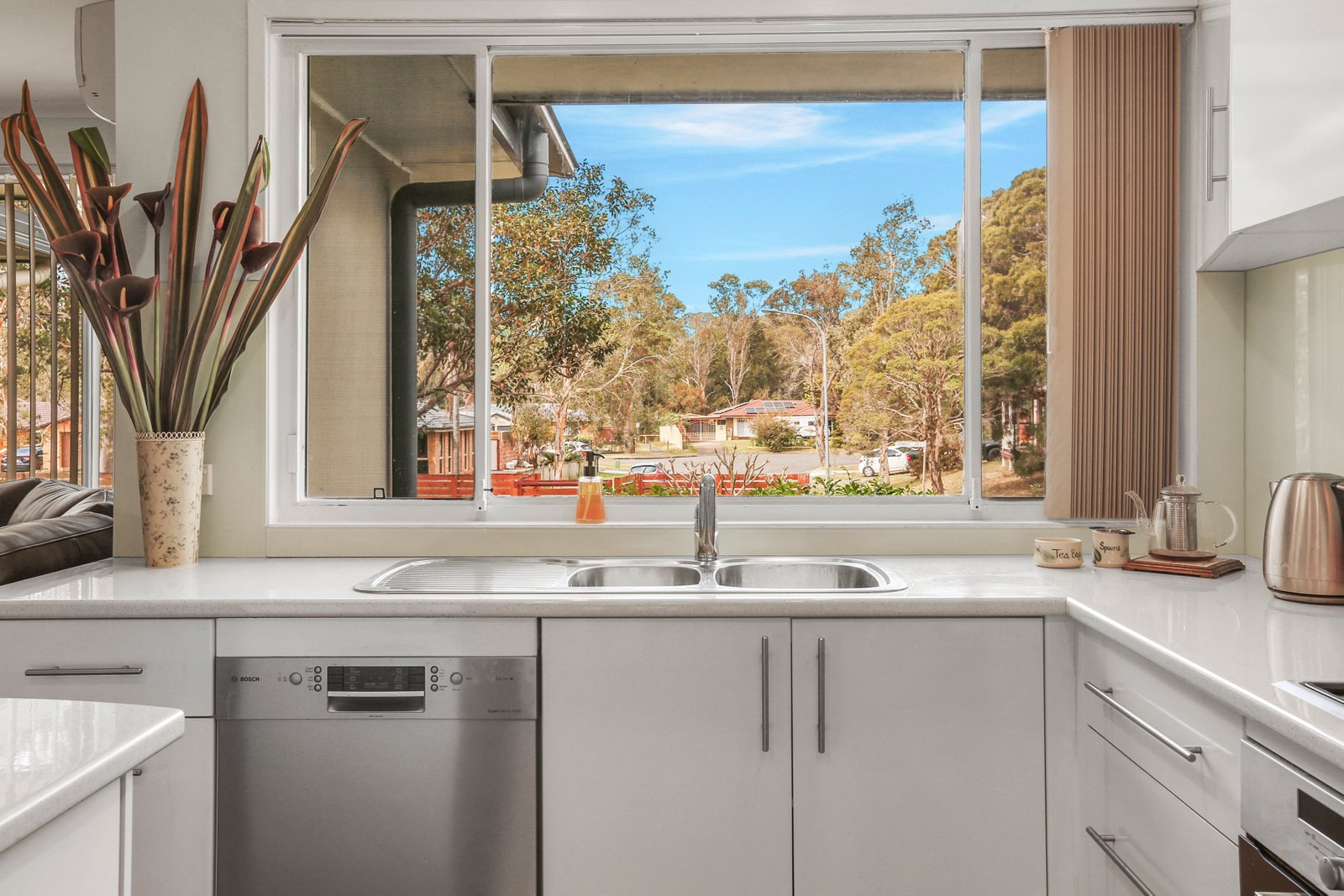 42 Turnbull Crescent AVONDALE 4