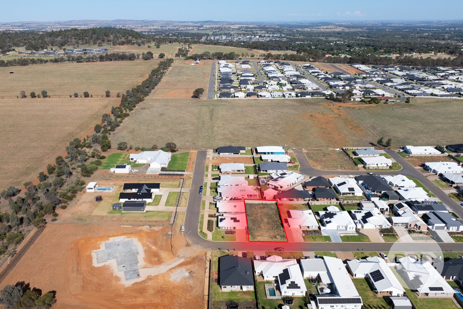 42 Valencia Drive GOBBAGOMBALIN 6