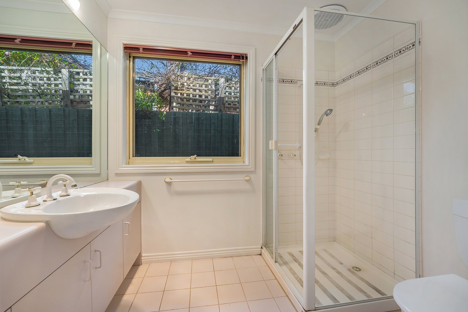 42 Vaughan Crescent, Kew East, 3102