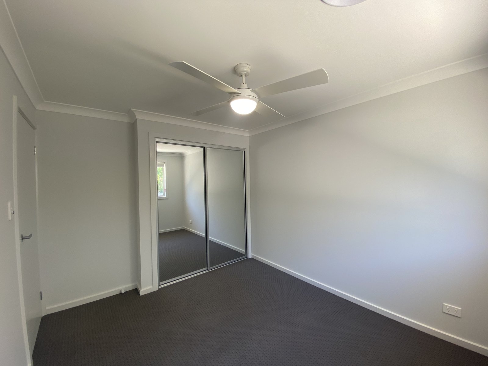 42 Vlatko Drive WEST HOXTON 11