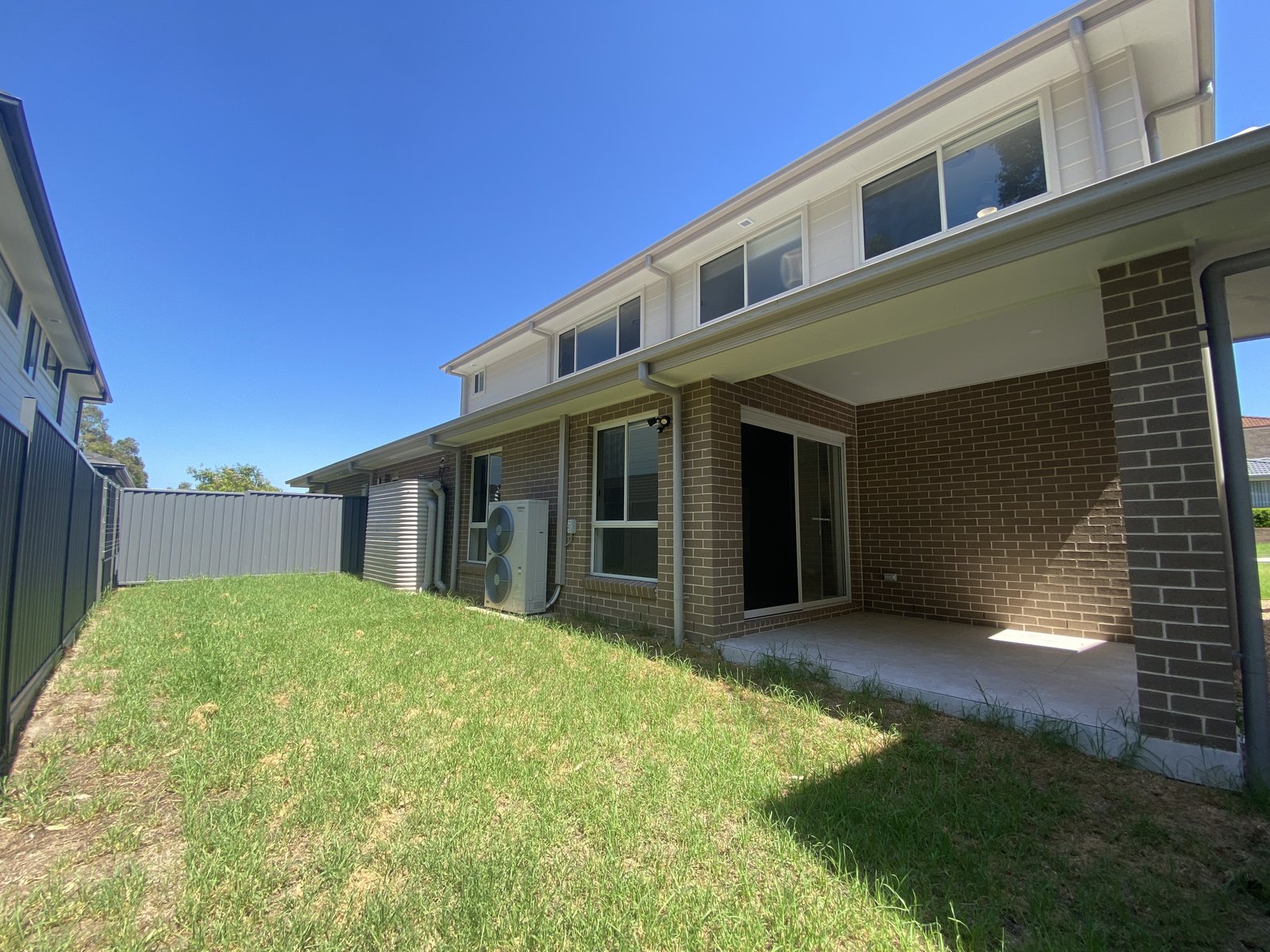 42 Vlatko Drive WEST HOXTON 16