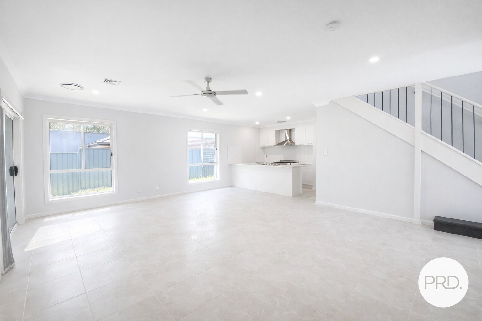 42 Vlatko Drive WEST HOXTON 2