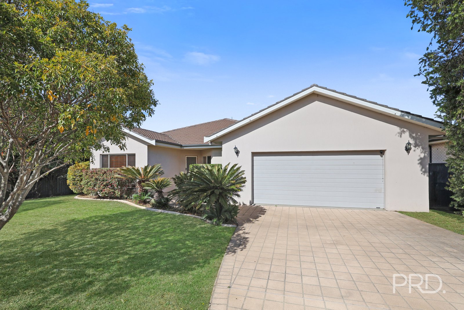 42 Warwick Road HILLVUE 1