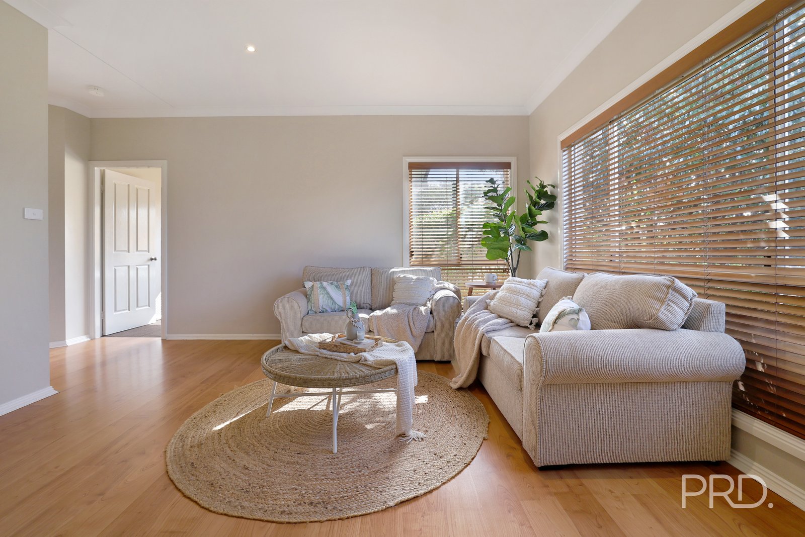 42 Warwick Road HILLVUE 9