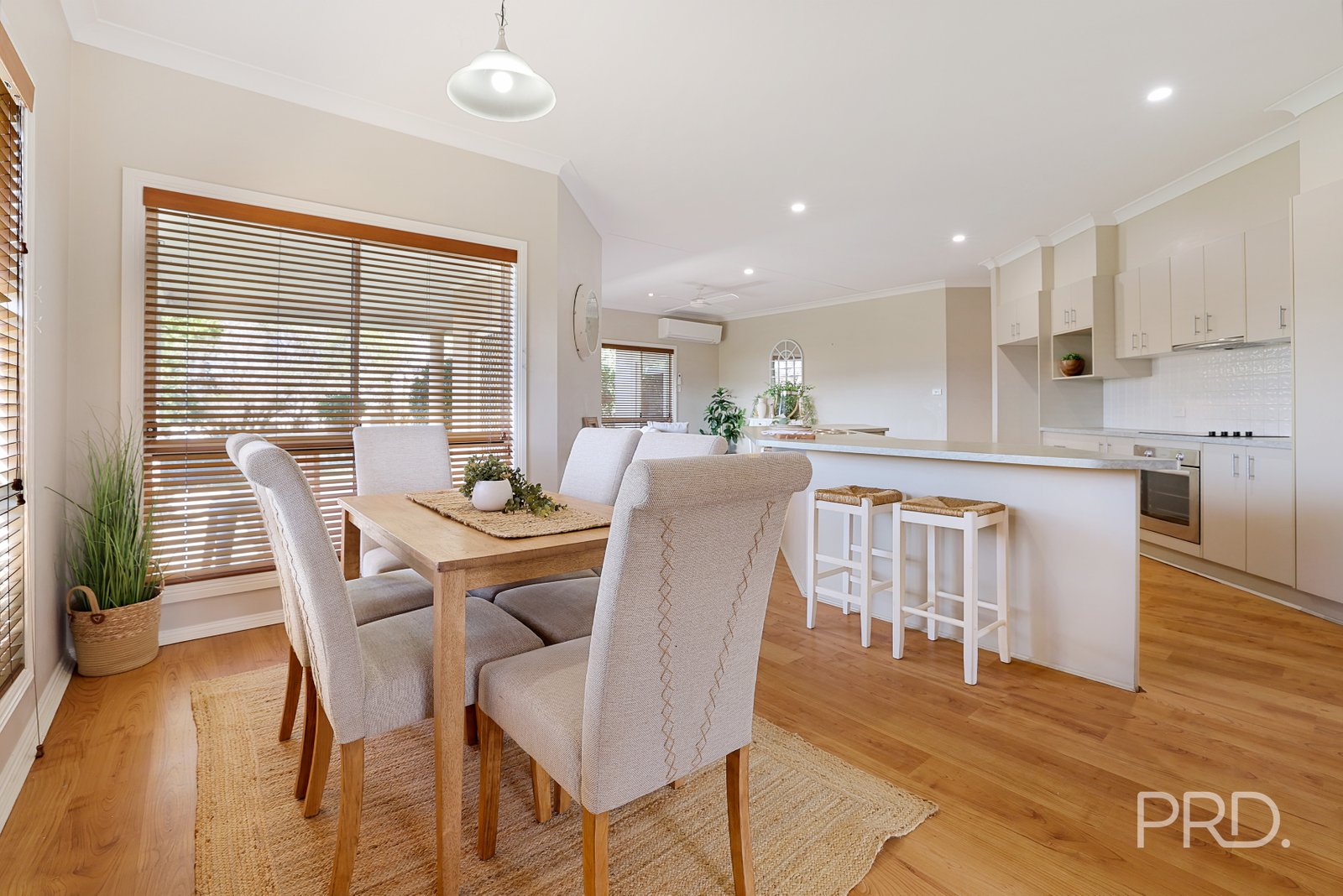 42 Warwick Road HILLVUE 11