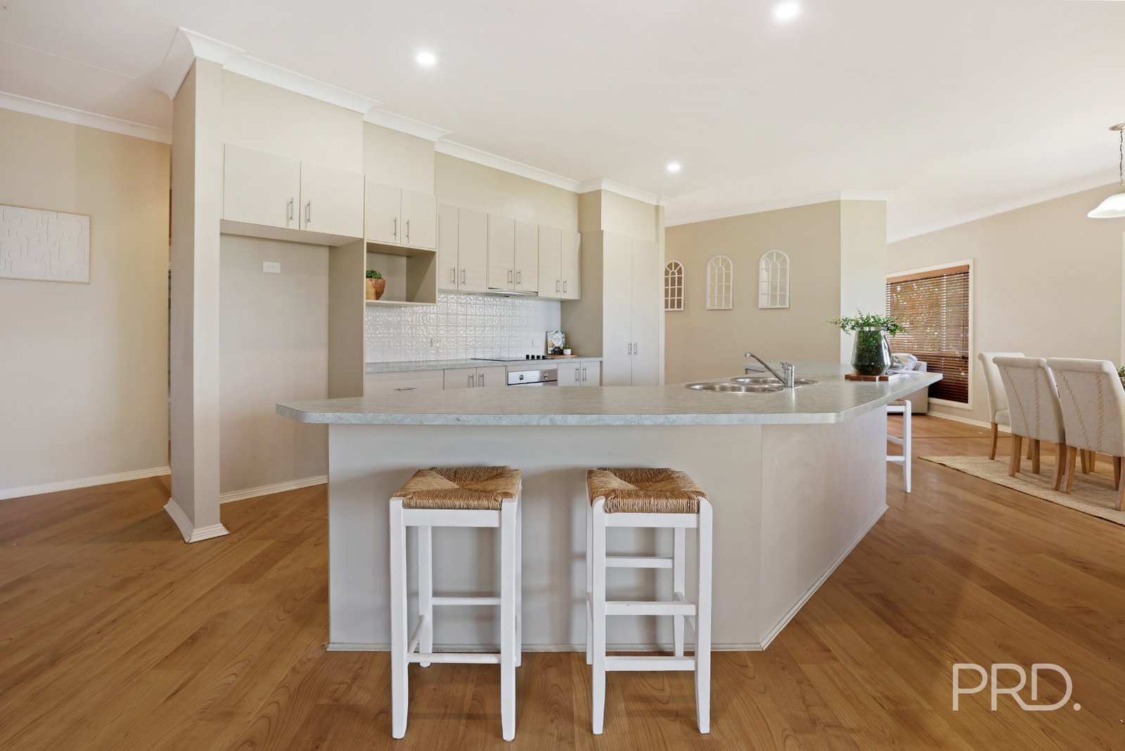 42 Warwick Road HILLVUE 15