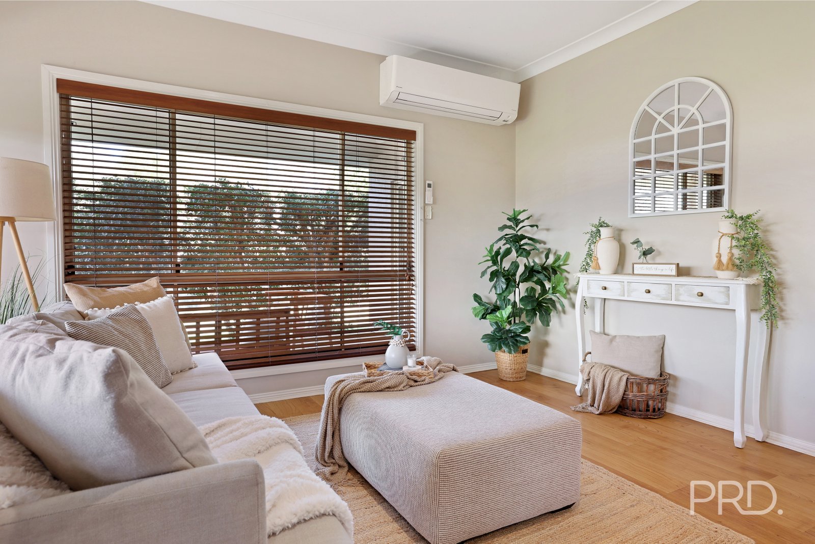 42 Warwick Road HILLVUE 16