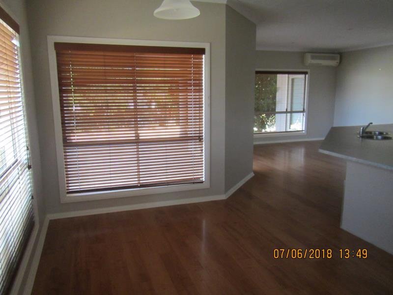 42 Warwick Road TAMWORTH 3