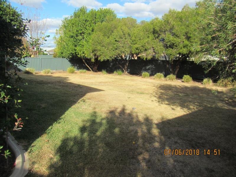 42 Warwick Road TAMWORTH 7