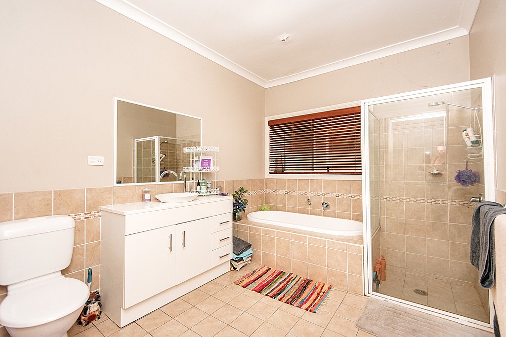 42 Warwick Road TAMWORTH 7