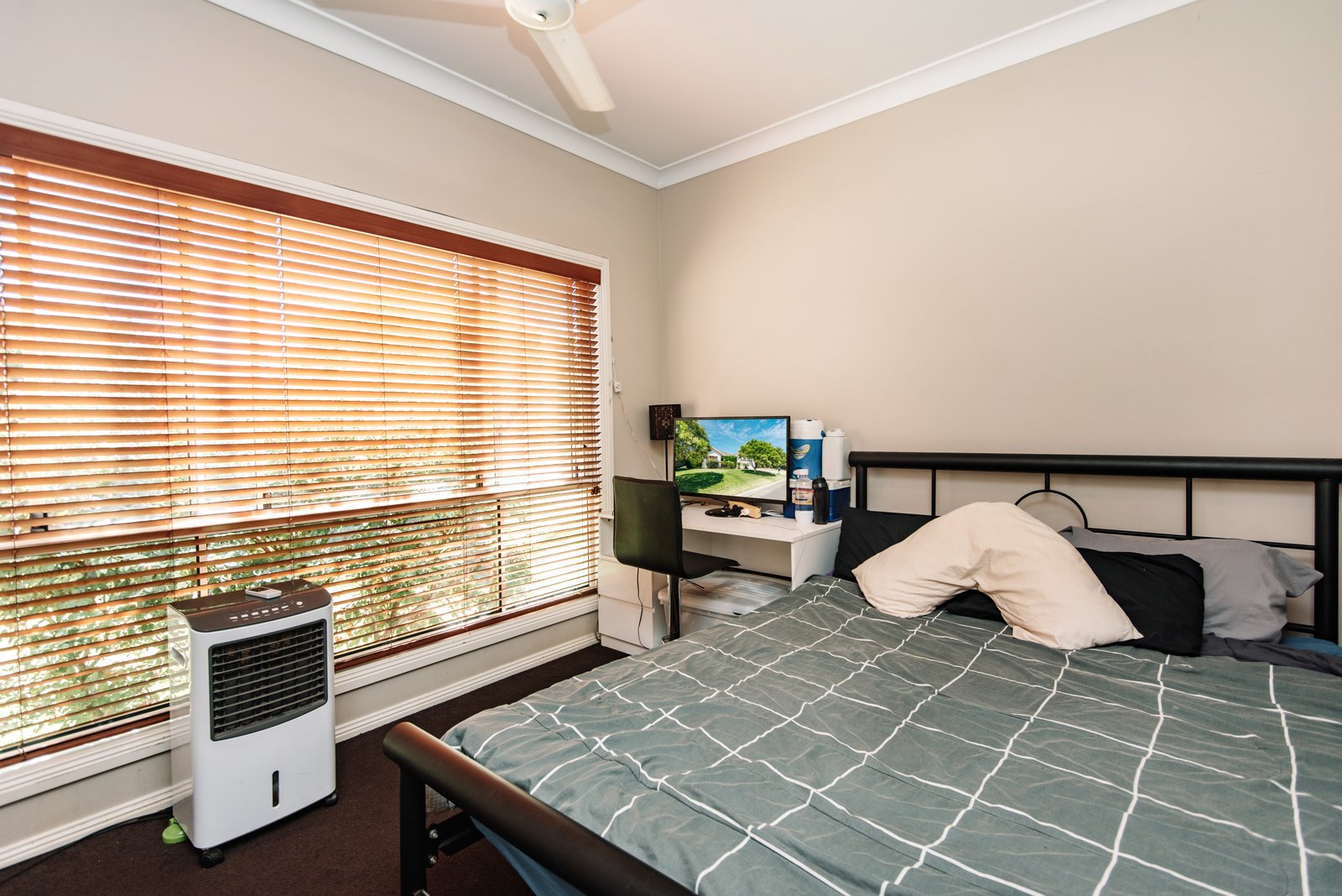 42 Warwick Road TAMWORTH 13