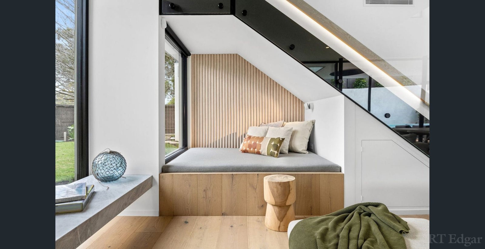 Real Estate and Property in 42 Wattle Grove, Portsea, VIC