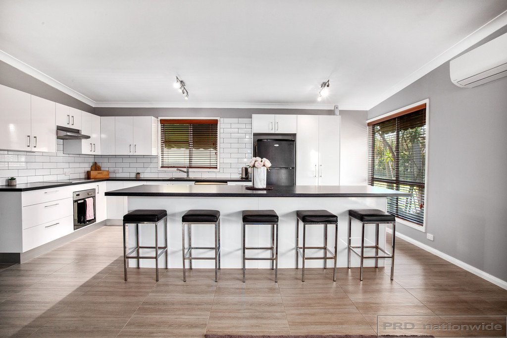42 Weingartner Avenue TARRO 16