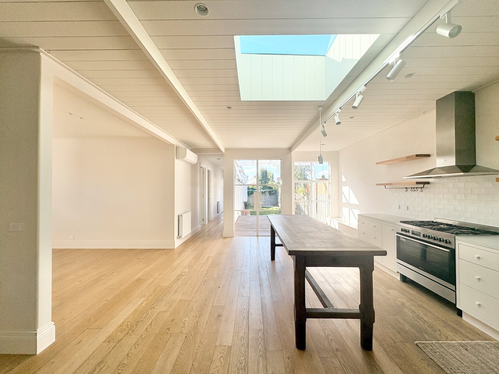 Gallery: 42 Weller Street