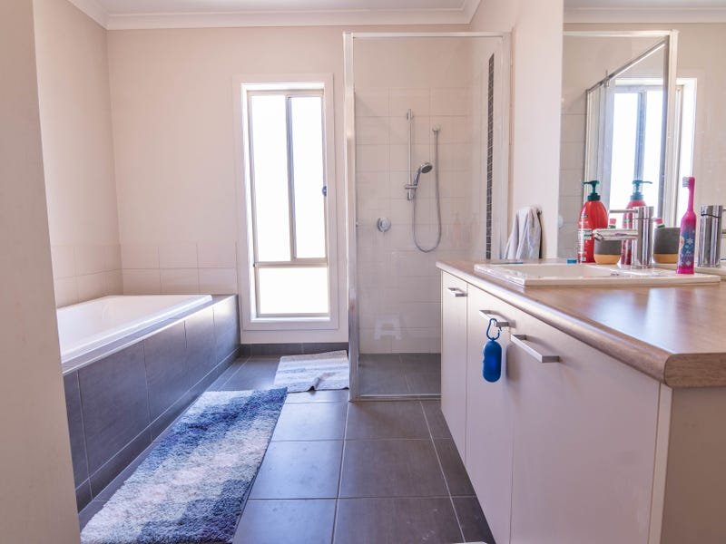 42 Wendouree Drive KIALLA 10