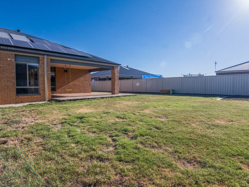 42 Wendouree Drive KIALLA 13