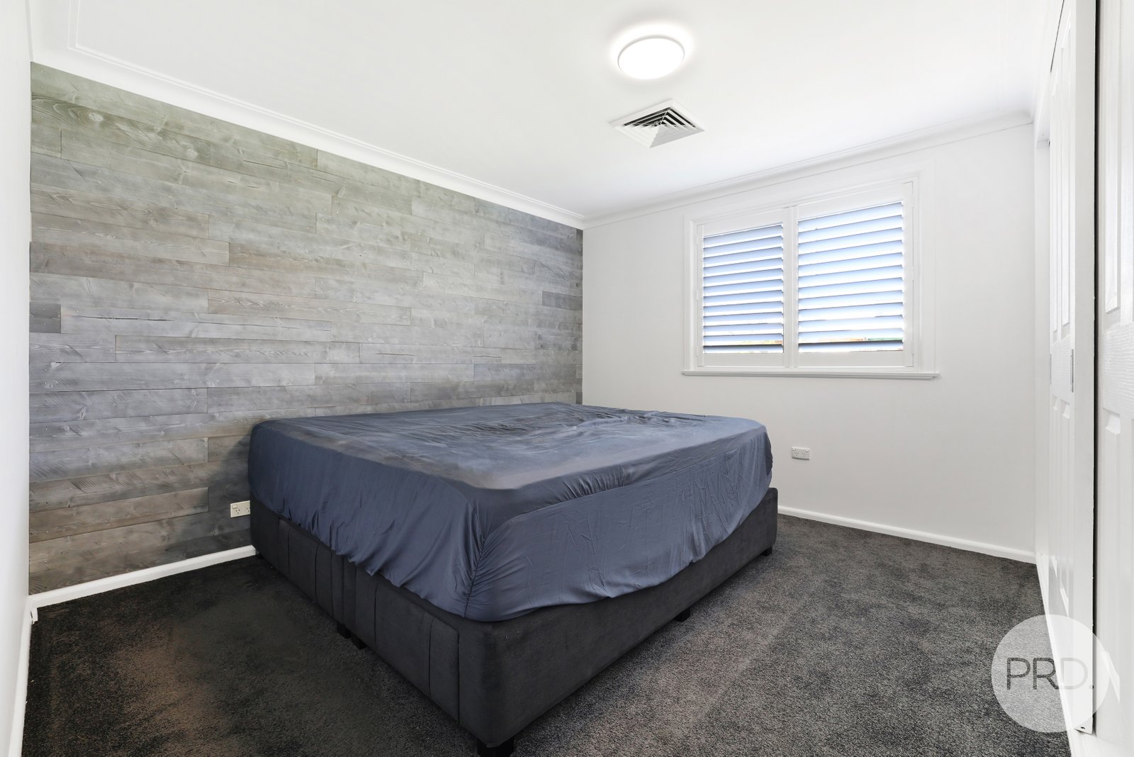 42 Wilburtree Street TAMWORTH 13