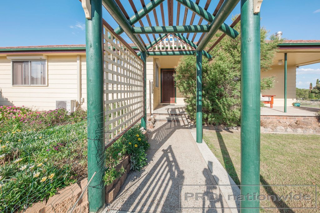 42 Wollombi Road RUTHERFORD 3