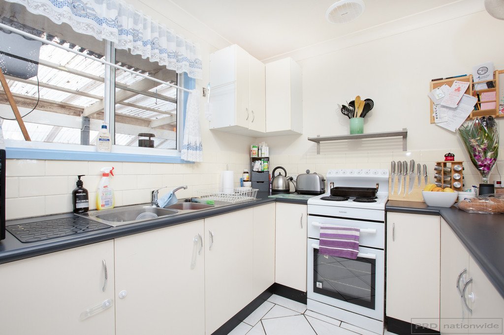42 Wyndham Street GRETA 9