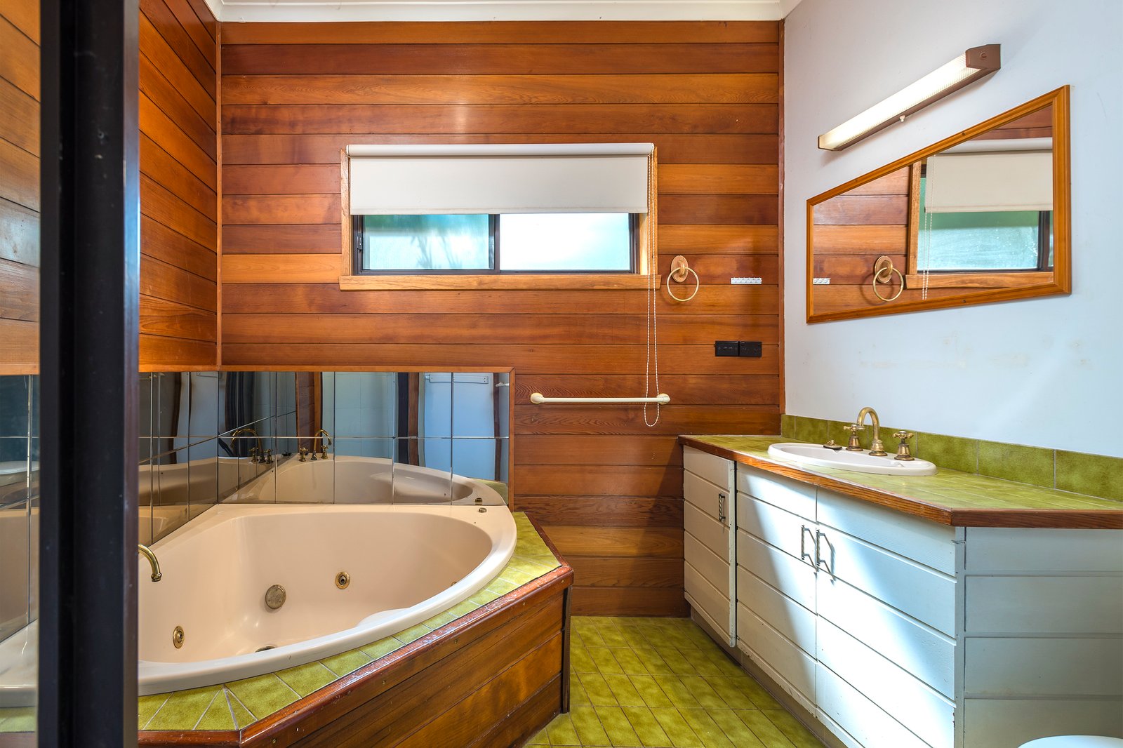 Real Estate and Property in 42 Yaldwyn Street West, Kyneton, VIC